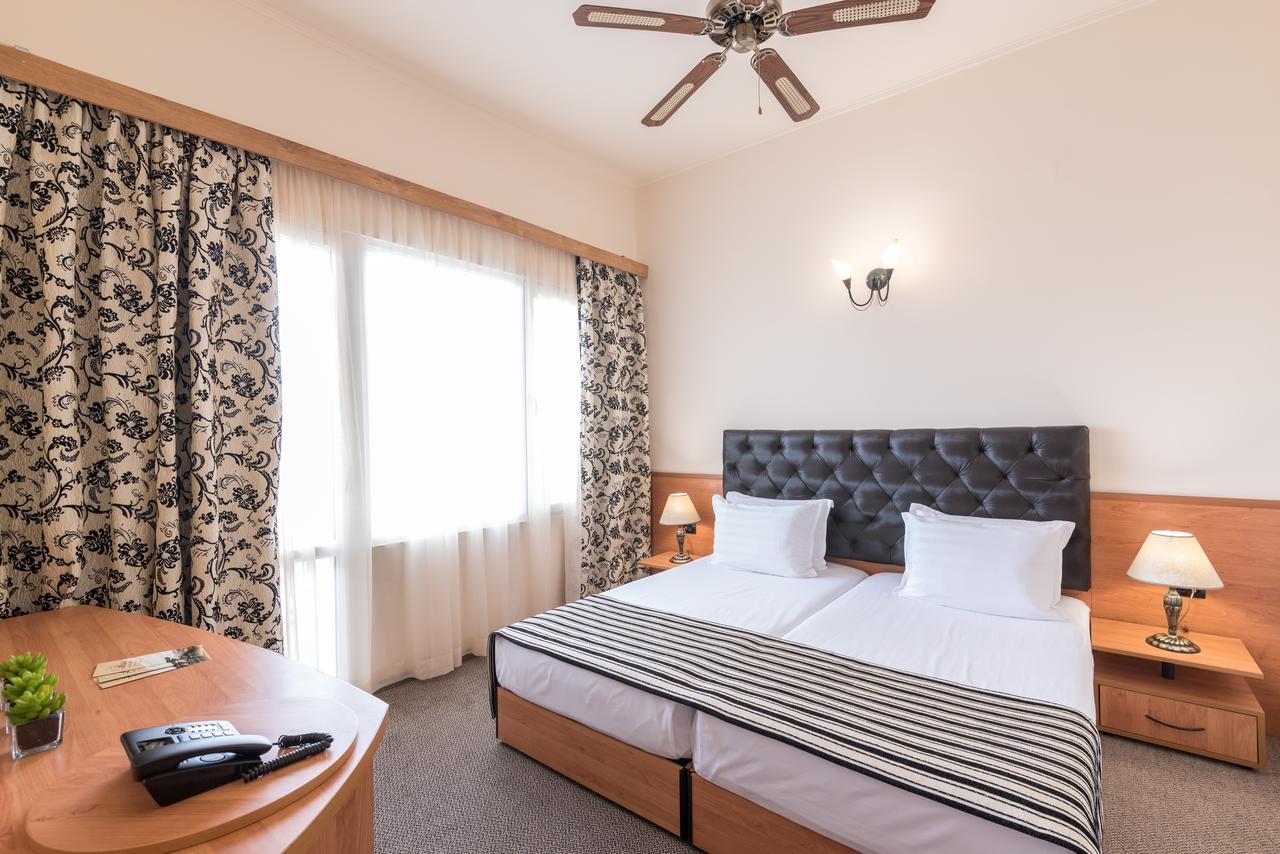 Lotus Family Hotel - Free Parking Sunny Beach Ngoại thất bức ảnh
